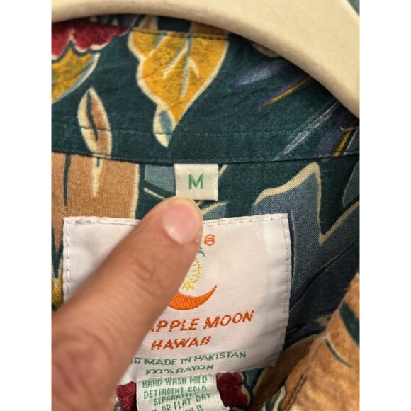 Pineapple Moon Men’s Hawaiian Shirt Medium Rayon Vintage 1077 - Picture 5 of 8